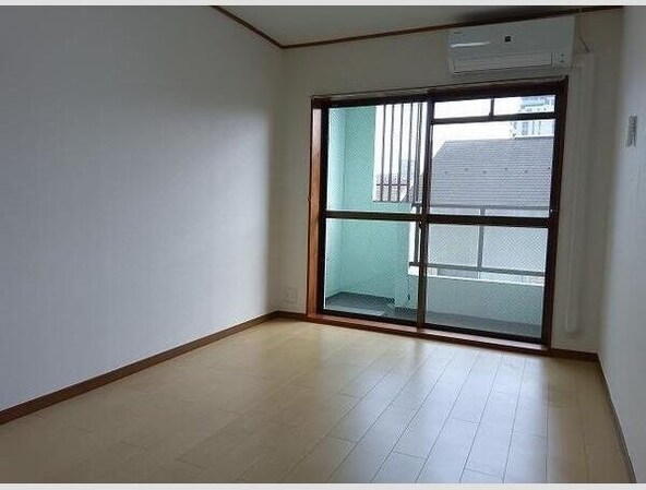 シャイニングプラザ佐竹の物件内観写真